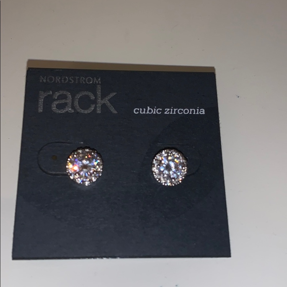 Cubic zirconia earrings. Silver